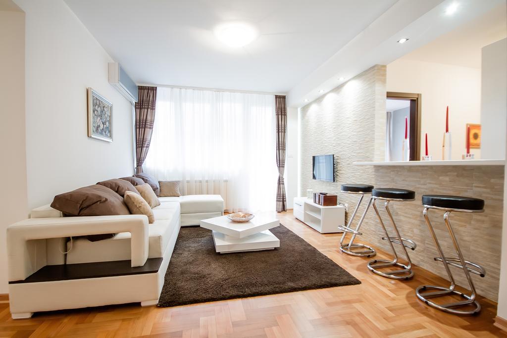 Apartments King Milan, City Center Βελιγράδι Δωμάτιο φωτογραφία