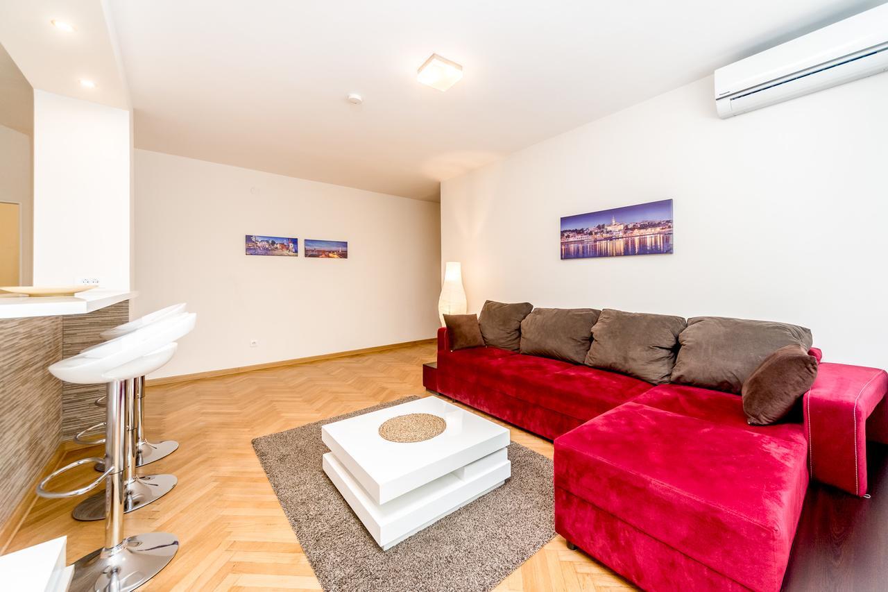 Apartments King Milan, City Center Βελιγράδι Εξωτερικό φωτογραφία
